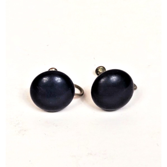Vintage Classic Black Glass Button Style Screw Back Earrings 1/2" Estate Jewelry - Picture 5 of 5